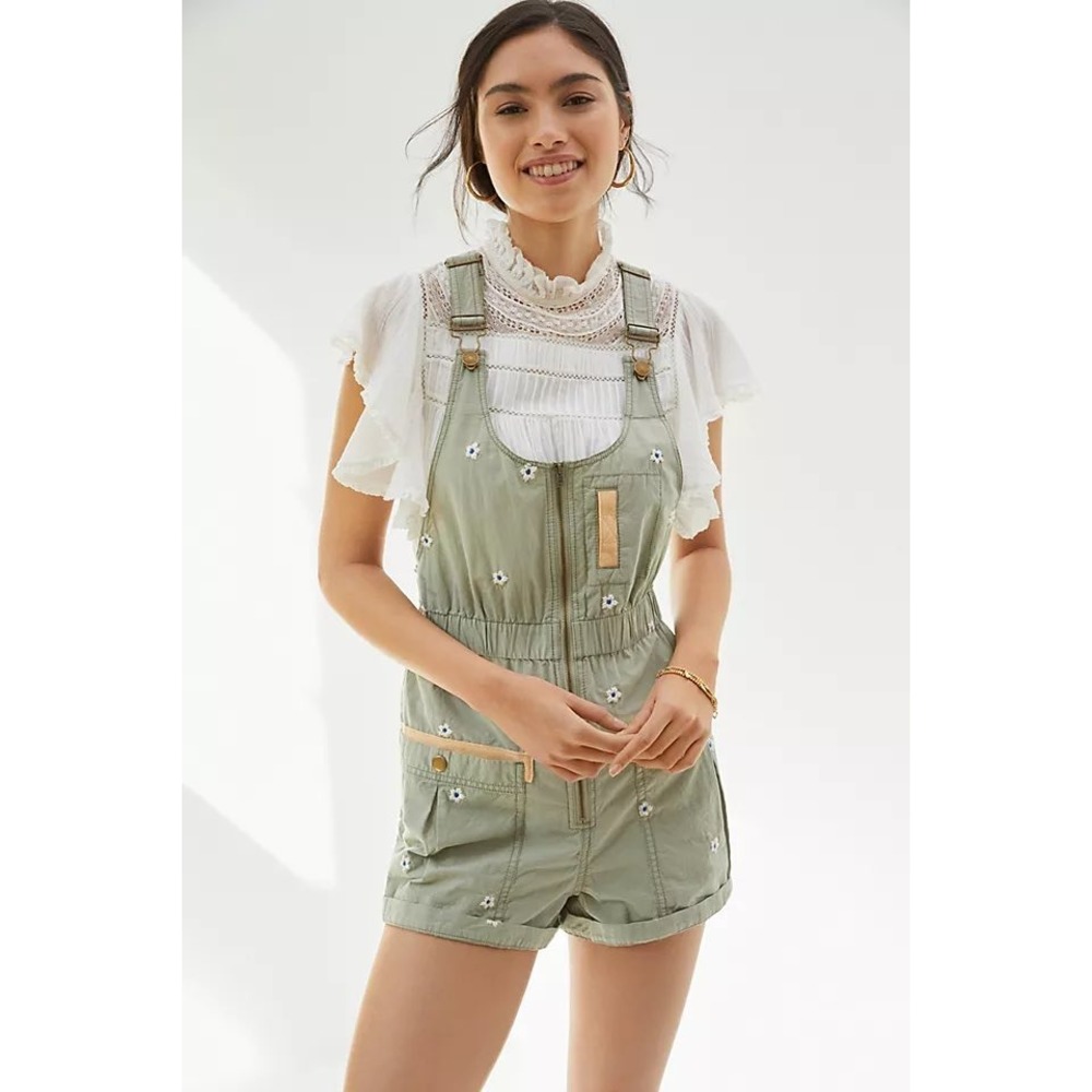Anthropologie‎ Pilcro Dessa Embroidered Floral Romper Shortall Overalls L Forest